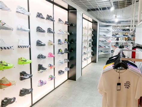 secret sneaker store chadstone reviews